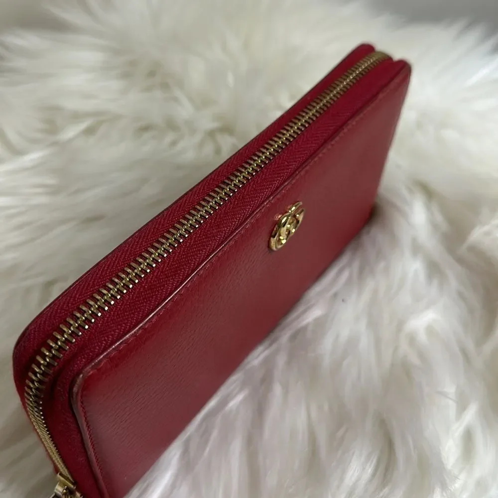 💯Authentic Gucci GG Long Zipped Around Wallet 🍀